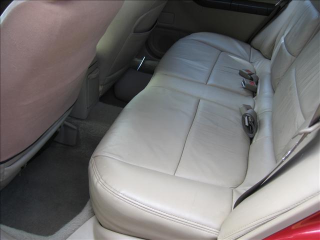 Subaru Forester 1998 photo 2