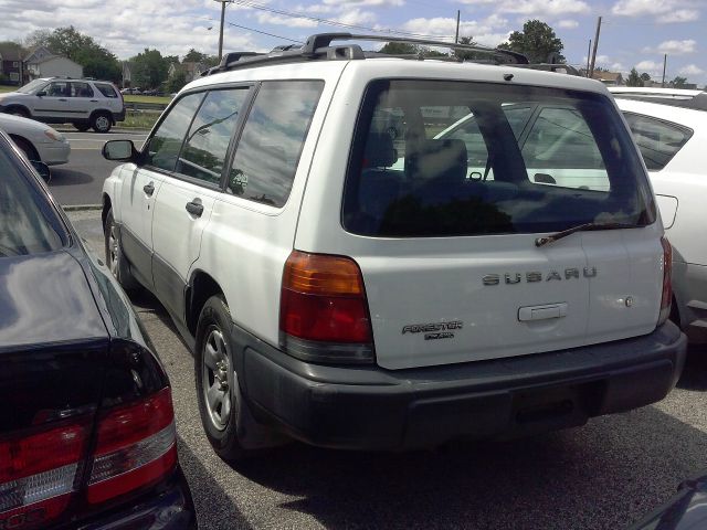 Subaru Forester 1998 photo 1