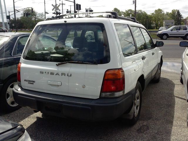 Subaru Forester 1998 photo 2