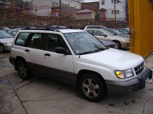 Subaru Forester 1998 photo 4