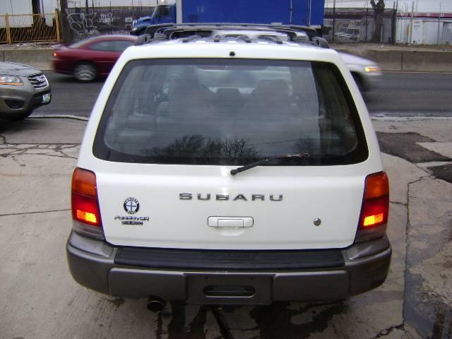 Subaru Forester 1998 photo 3