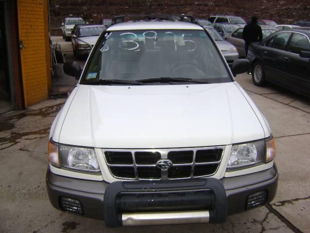 Subaru Forester 1998 photo 1