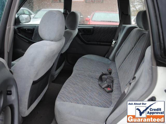 Subaru Forester 1998 photo 1