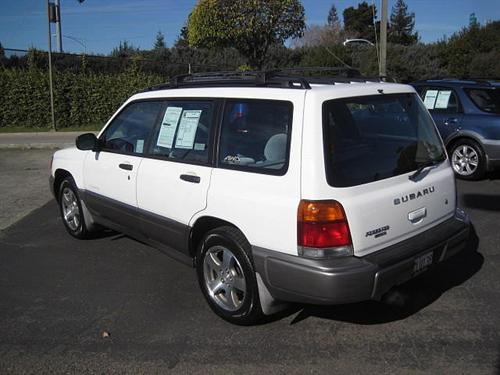 Subaru Forester 1998 photo 2