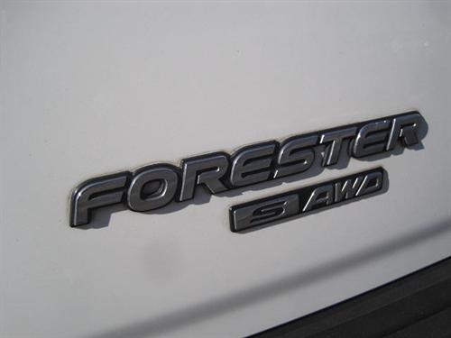 Subaru Forester 1998 photo 3