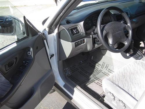 Subaru Forester 1998 photo 4