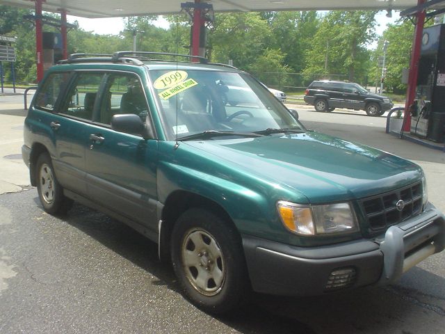 Subaru Forester 1999 photo 2