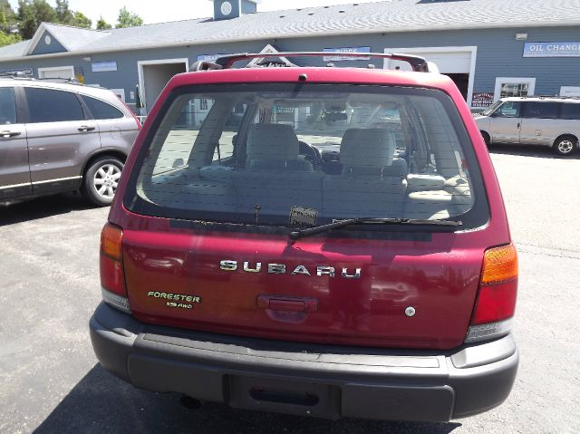 Subaru Forester 2000 photo 0