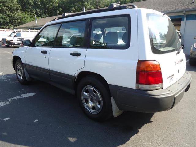 Subaru Forester 2000 photo 3