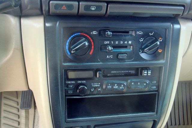 Subaru Forester 2000 photo 6