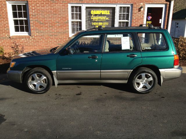 Subaru Forester 2000 photo 1