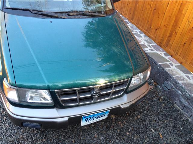 Subaru Forester 2000 photo 2