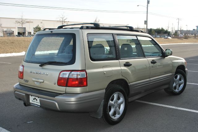 Subaru Forester 2001 photo 4
