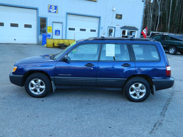 Subaru Forester 2001 photo 2