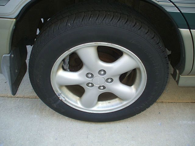 Subaru Forester 2001 photo 12