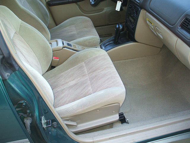 Subaru Forester 2001 photo 2