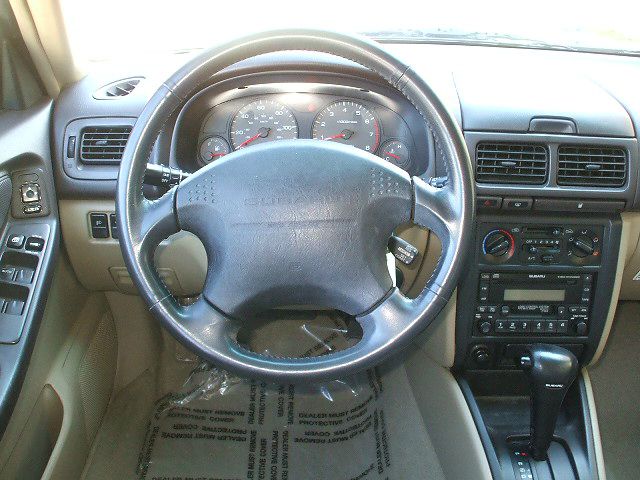 Subaru Forester 2001 photo 3
