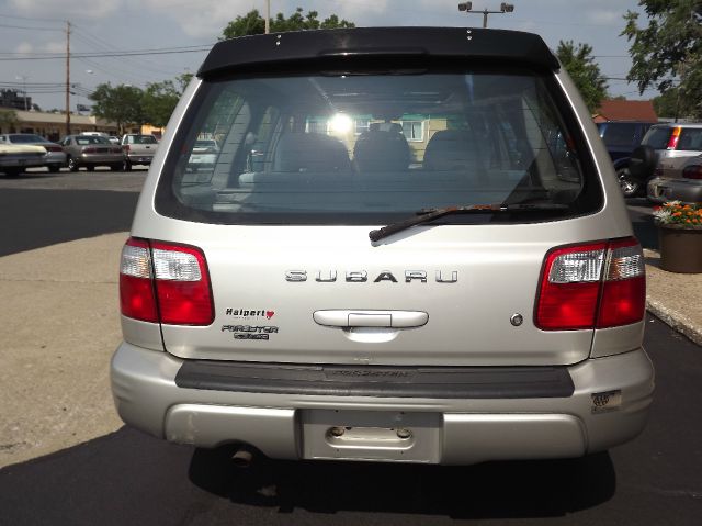 Subaru Forester 2001 photo 3