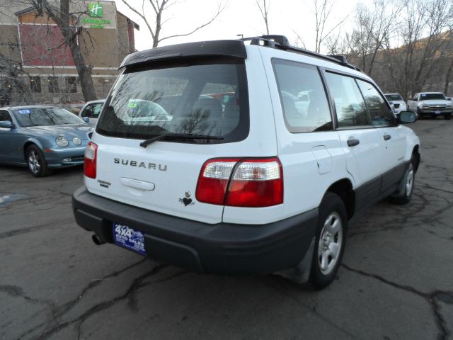 Subaru Forester 2001 photo 1