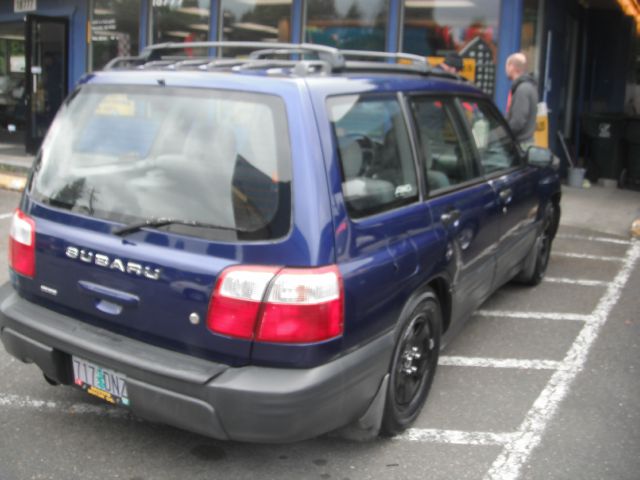 Subaru Forester 2001 photo 2