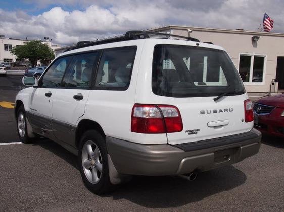 Subaru Forester 2001 photo 3