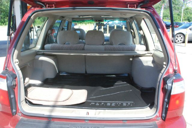 Subaru Forester 2001 photo 1