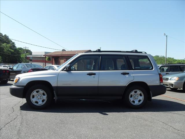 Subaru Forester 2001 photo 1