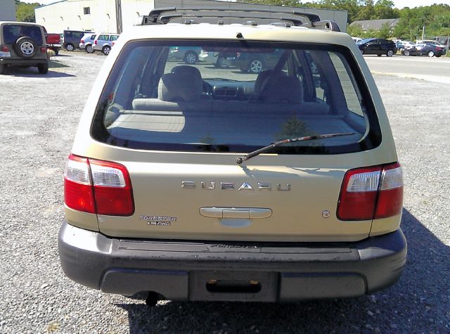 Subaru Forester 2001 photo 2