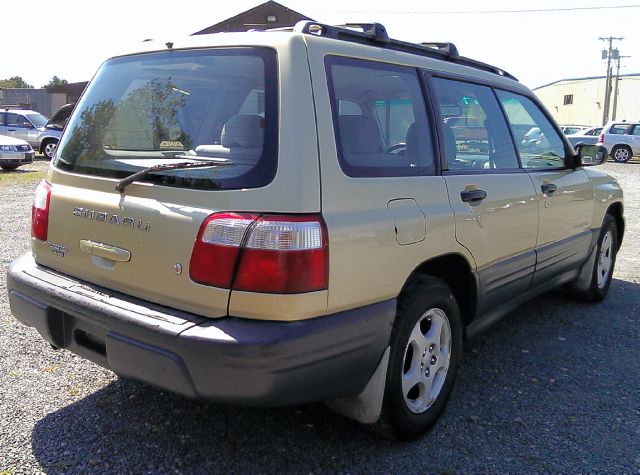 Subaru Forester 2001 photo 3