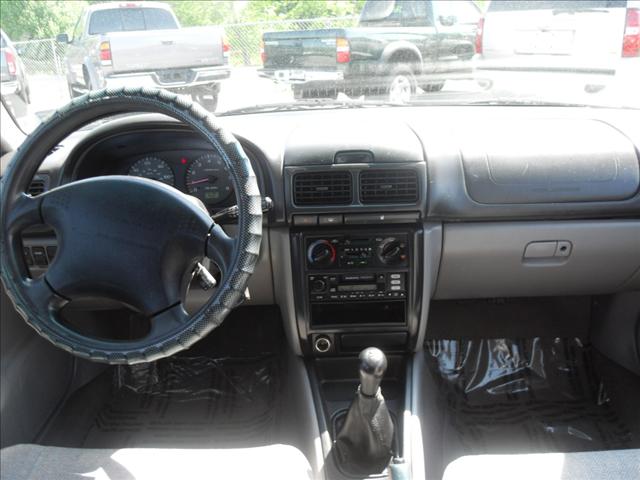 Subaru Forester 2001 photo 4