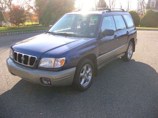 Subaru Forester 2001 photo 2