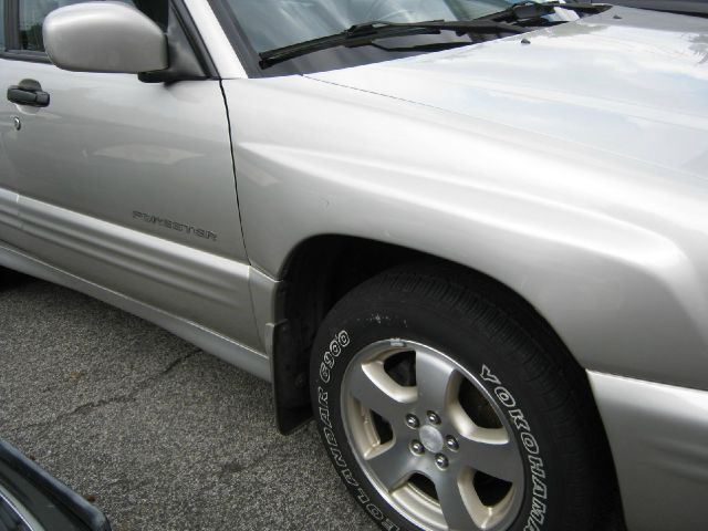 Subaru Forester 2001 photo 2