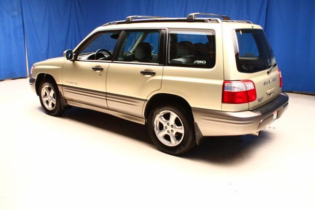 Subaru Forester 2002 photo 1