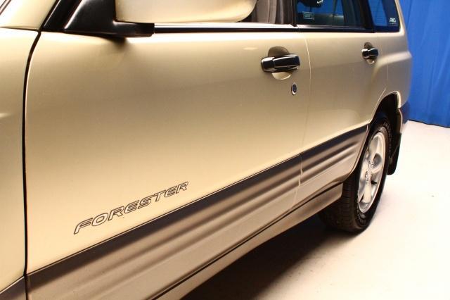 Subaru Forester 2002 photo 3