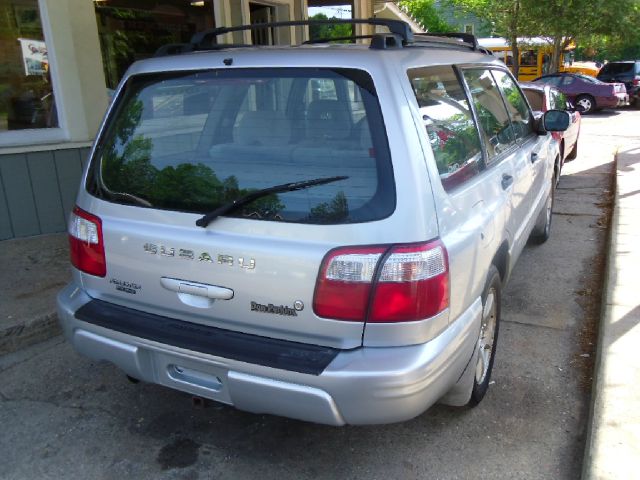 Subaru Forester 2002 photo 0