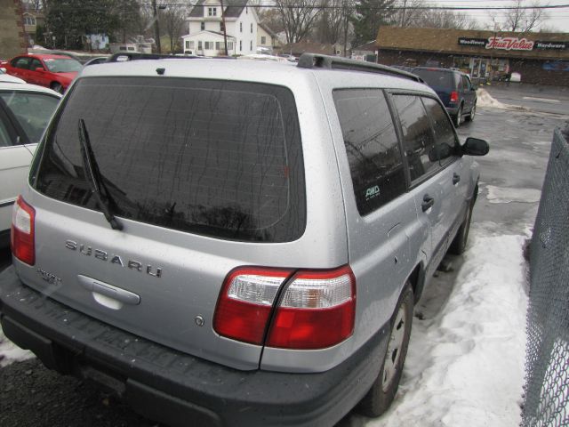 Subaru Forester 2002 photo 1