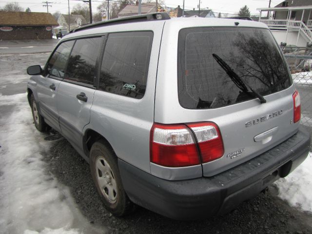 Subaru Forester 2002 photo 2