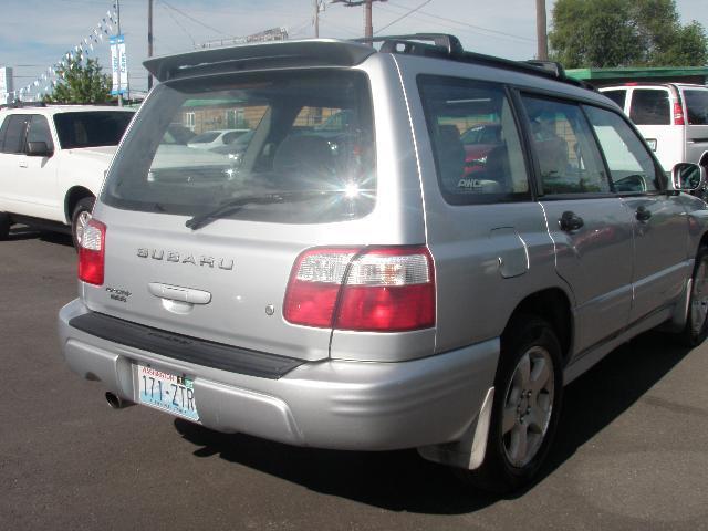 Subaru Forester 2002 photo 1