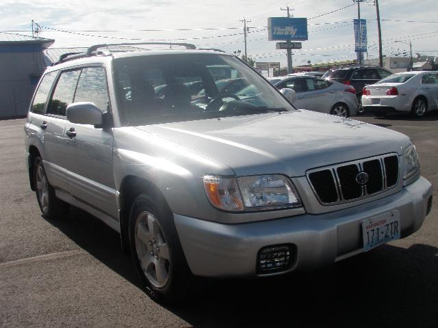 Subaru Forester 2002 photo 3