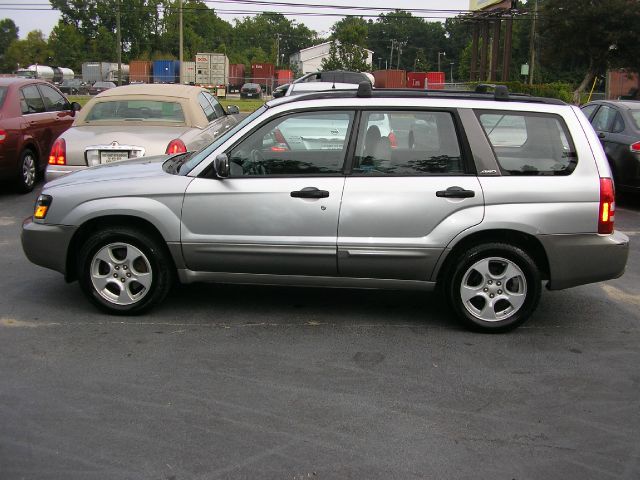 Subaru Forester 2003 photo 1