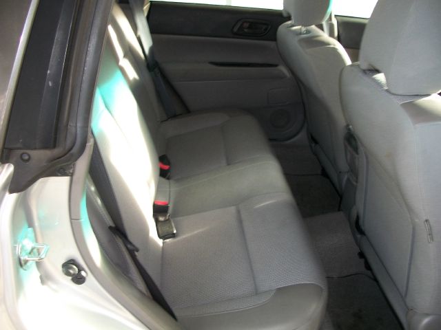 Subaru Forester 2003 photo 2