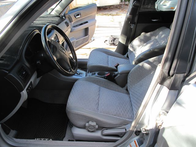 Subaru Forester 2003 photo 2