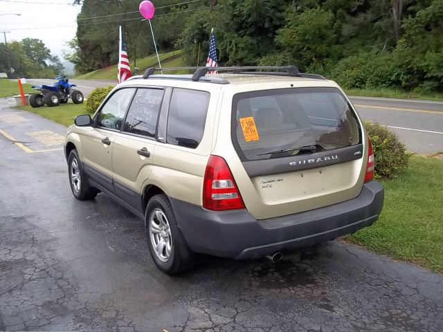 Subaru Forester 2003 photo 2