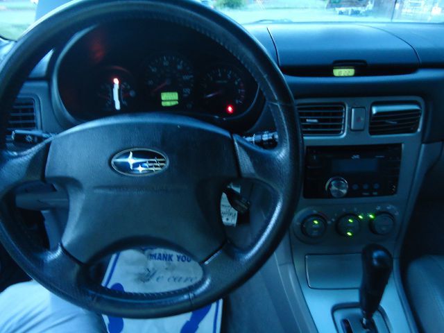 Subaru Forester 2003 photo 12