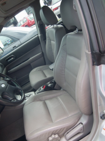 Subaru Forester 2003 photo 2