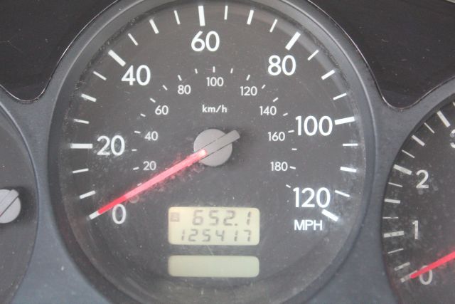 Subaru Forester 2004 photo 2