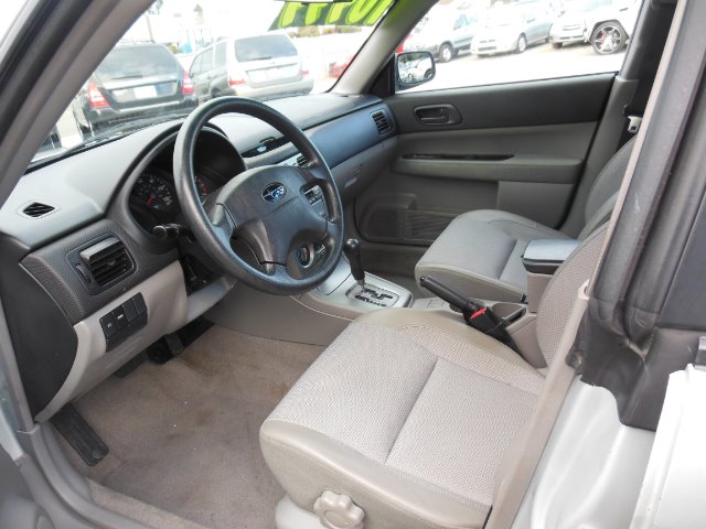 Subaru Forester 2004 photo 1