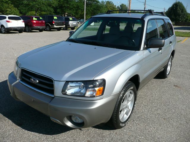 Subaru Forester 2004 photo 2