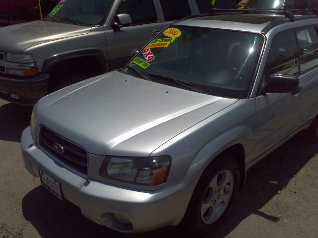 Subaru Forester 2004 photo 1