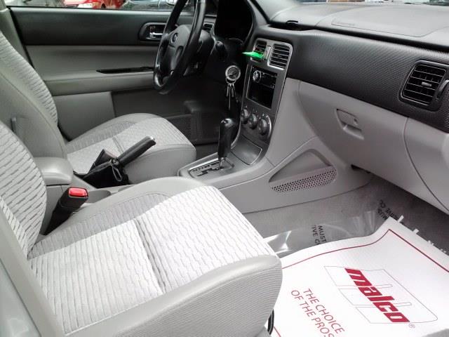Subaru Forester 2004 photo 10